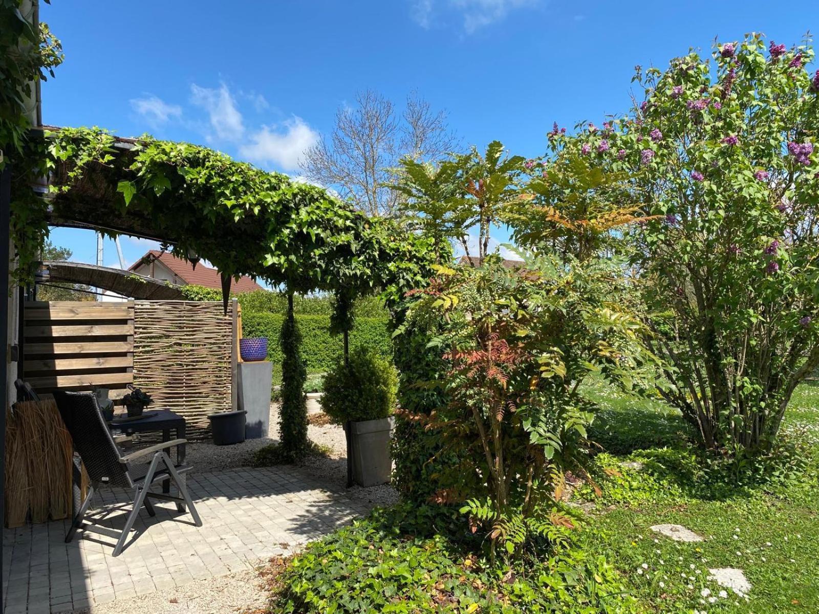 巴龙基尔住宿加早餐旅馆 Farges-les-Chalon 外观 照片