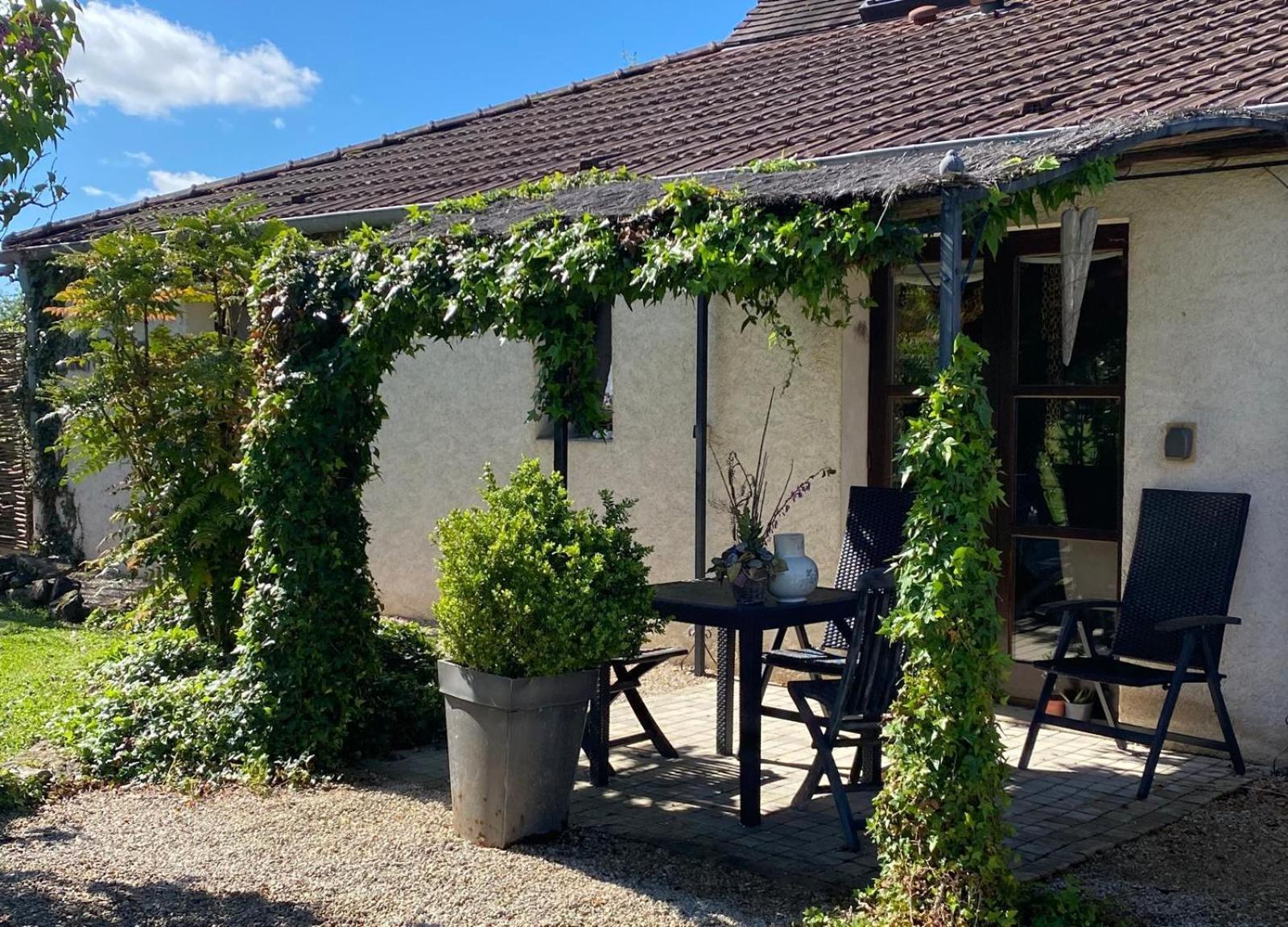 巴龙基尔住宿加早餐旅馆 Farges-les-Chalon 外观 照片